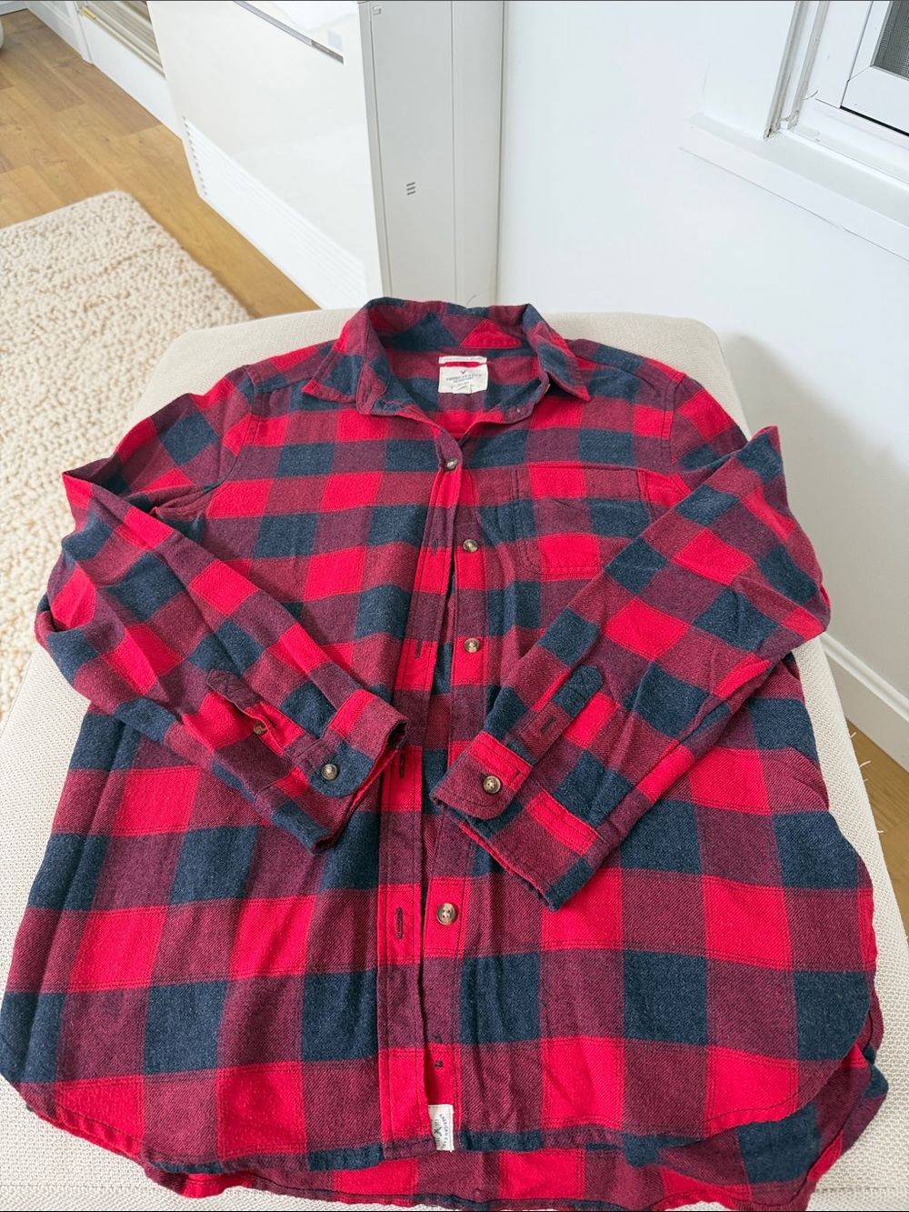American Eagle Outfitters Red and Navy Buffalo Plaid Button-Down Flannel